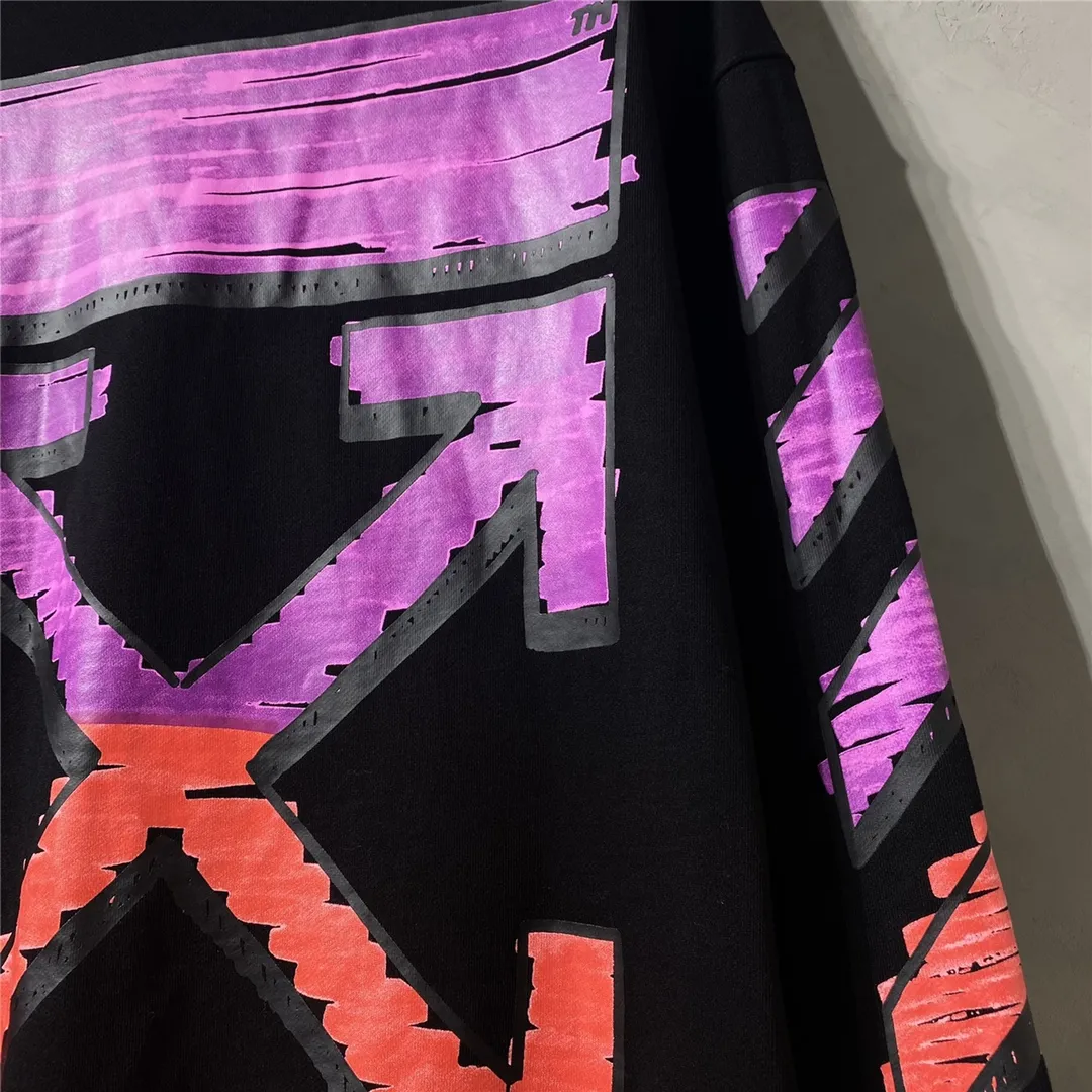 The top tested version OFFWHITE OW marker pen purple orange graffiti arrow same style pure cotton loose pullover round neck zipper jacket sweatshirt for male and female couples The craftsmanship of this model can be said to be very difficult. There is a direct comparison between our home and many versions on the market. You can more clearly distinguish between good and bad just by looking at the prints. This printing uses Kornit's digital direct-injection process. The entire printing effect is like drawing lines with a marker pen. The imitation effect can achieve the same visual effect as the real thing. The main reason is that the color transition of this printing is too small, which makes it impossible to directly copy the pattern when scanning. The image must be manually enlarged more than 40 times, and then adjusted bit by bit to add a soft color (white) effect. The fabric is made of 480g large fish scale pure cotton terry dyed in a vat, which is a big launch and has a full drape. Full set of customized accessories, washed, labeled. Guaranteed to be the top product on the market.  Color: Black Size: XS-L Size Chart